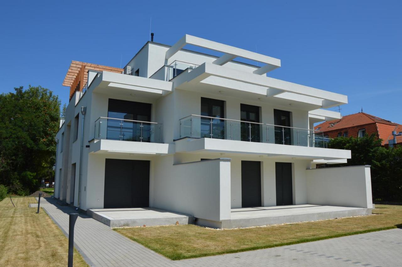 Inn Lelle Balatonlelle Ngoại thất bức ảnh